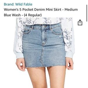 Cute women’s jean skirt NWT